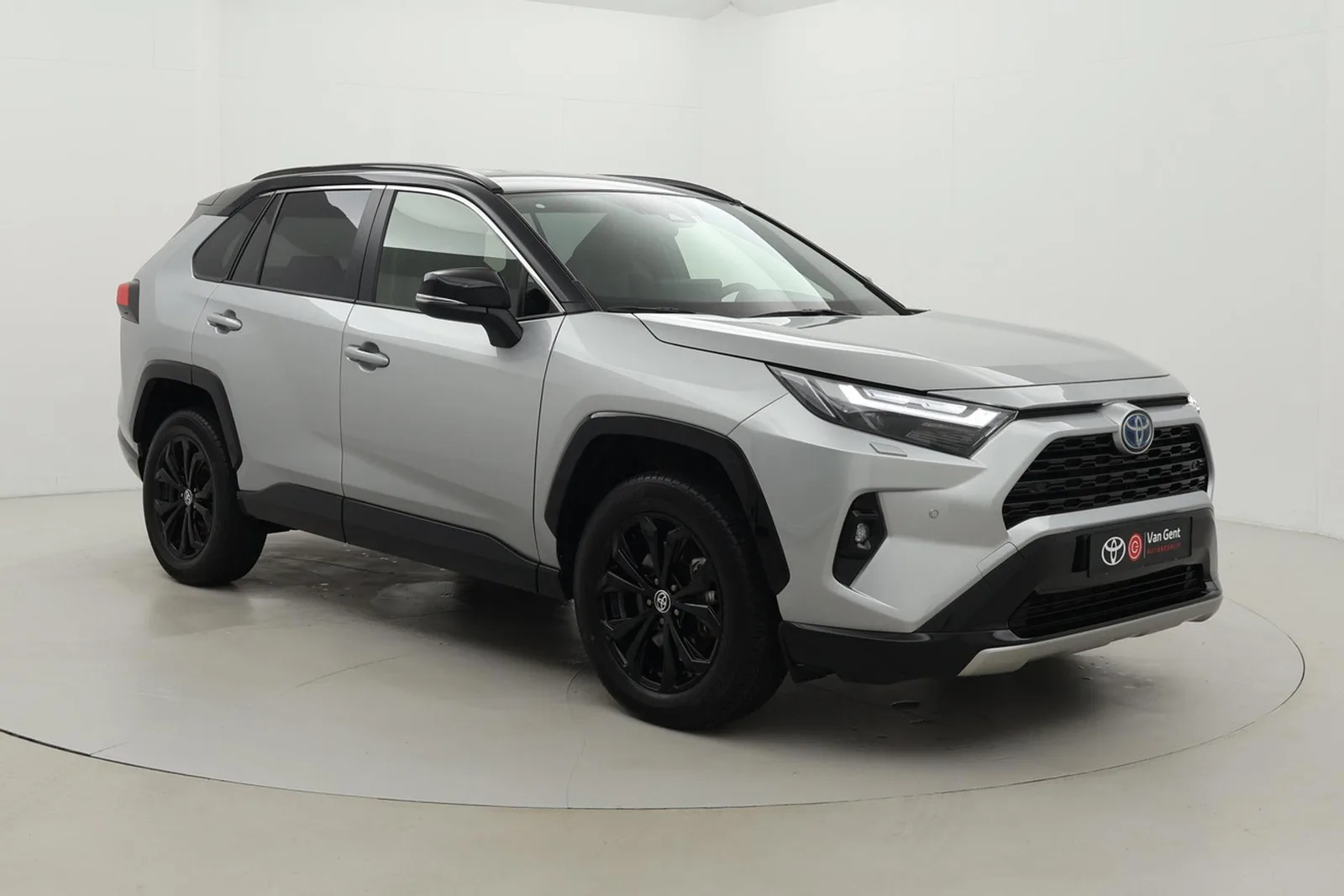 Toyota RAV4 (2024) — foto 1