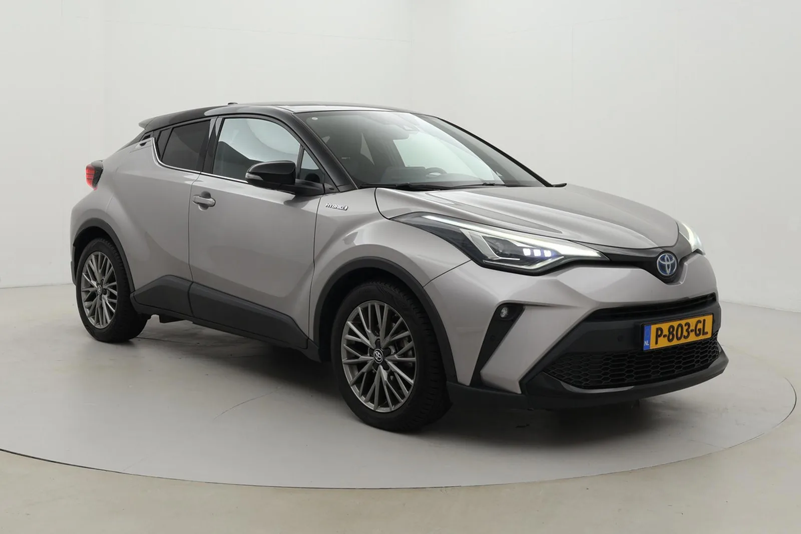 Toyota C-HR (2020) — foto 1