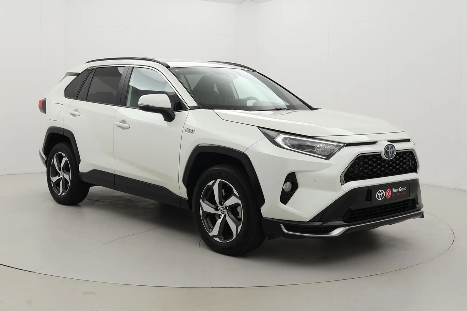 Toyota RAV4 (2022) — foto 1