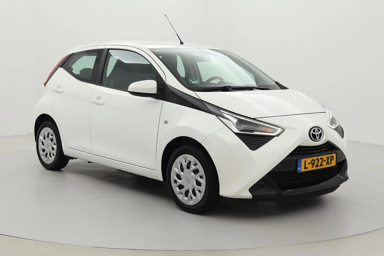 Toyota Aygo (2021) — foto 1