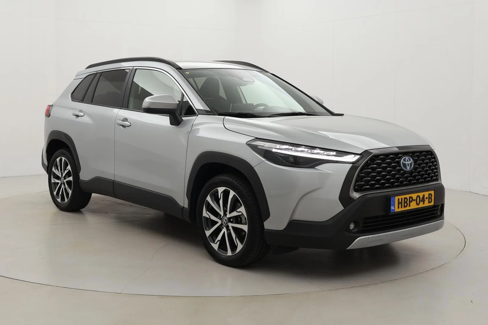Toyota Corolla (2023) — foto 1