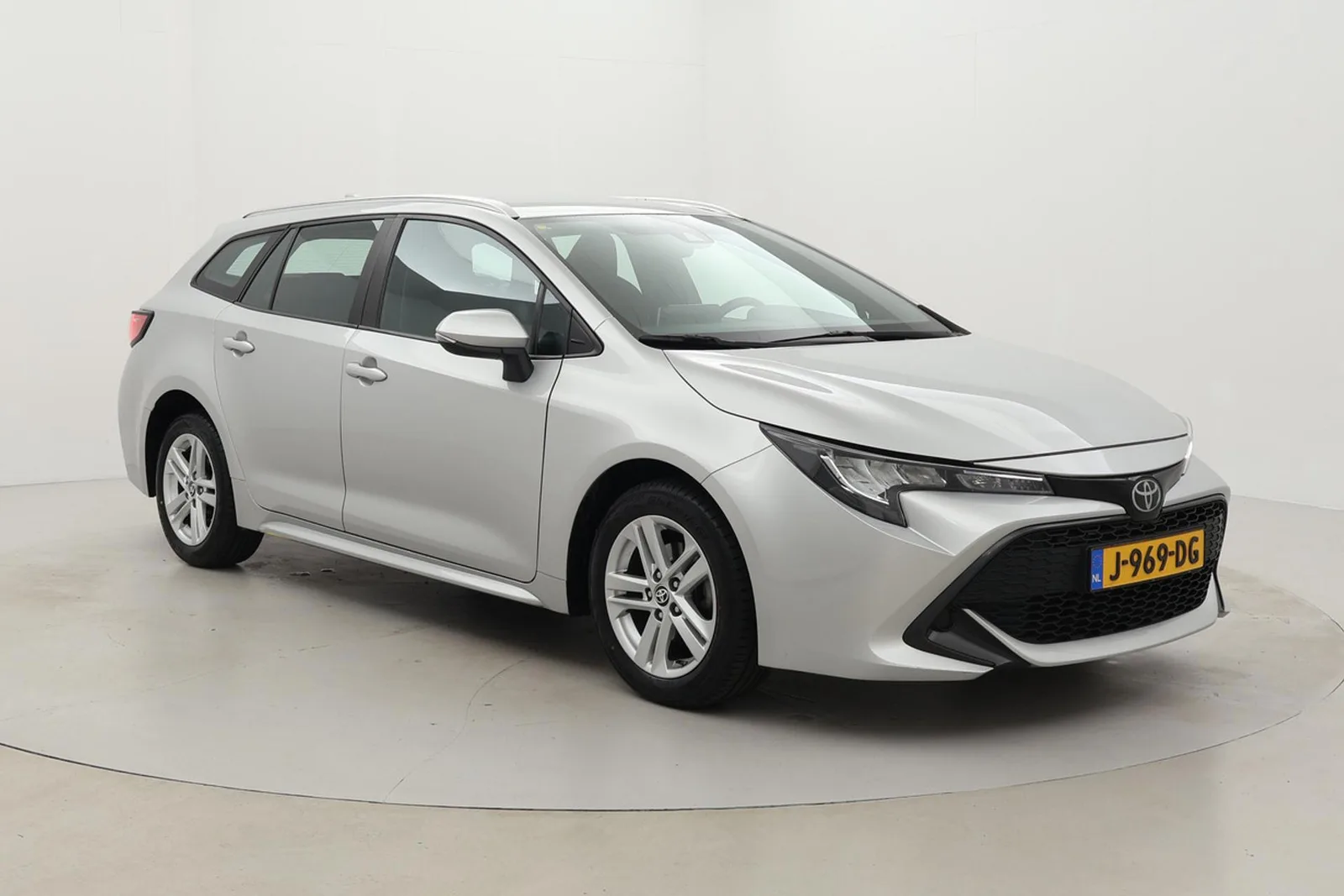 Toyota Corolla (2020) — foto 1