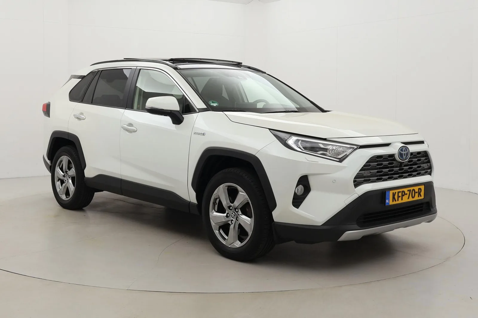 Toyota RAV4 (2020) — foto 1