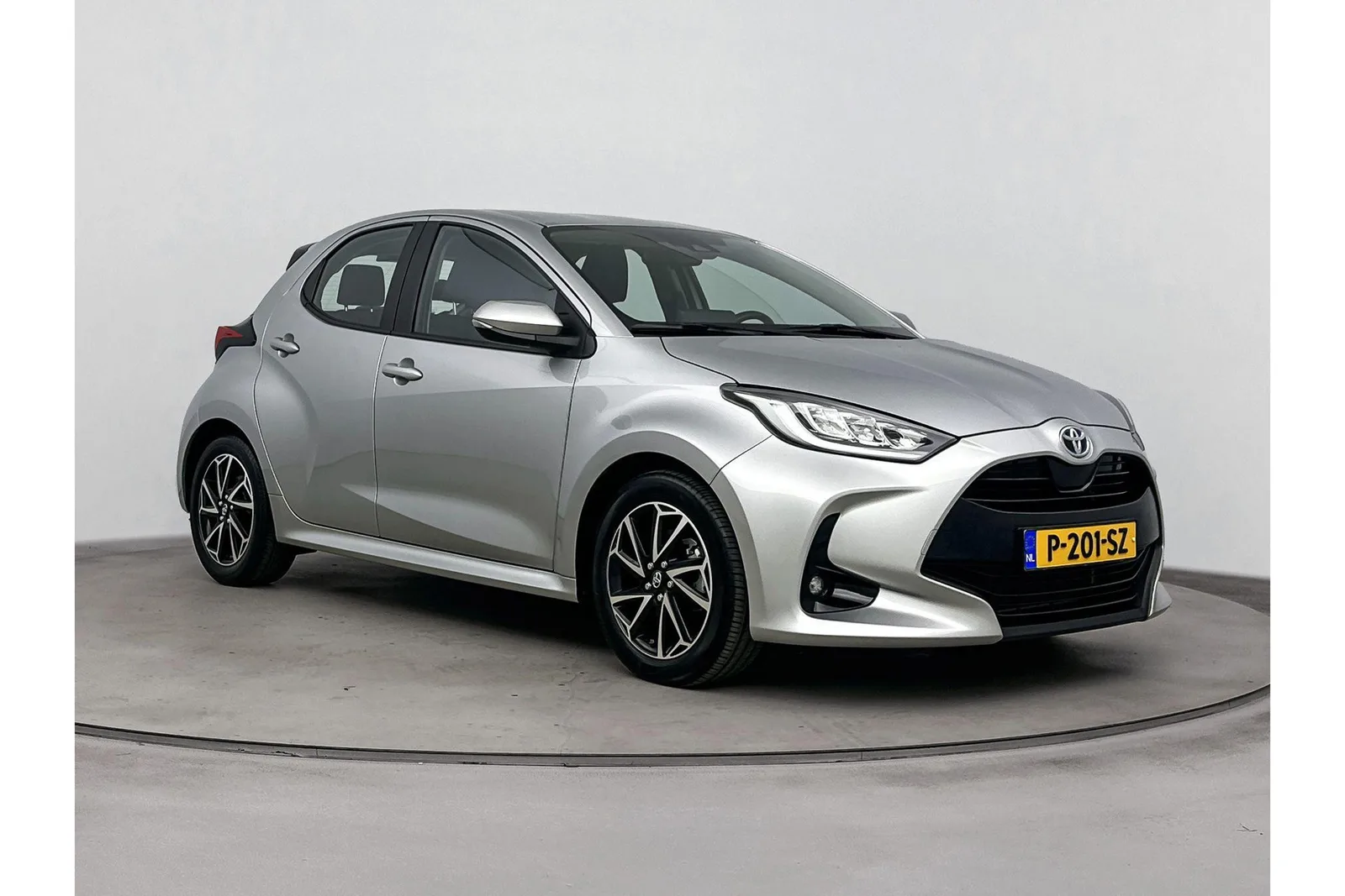 Toyota Yaris (2022) — foto 1