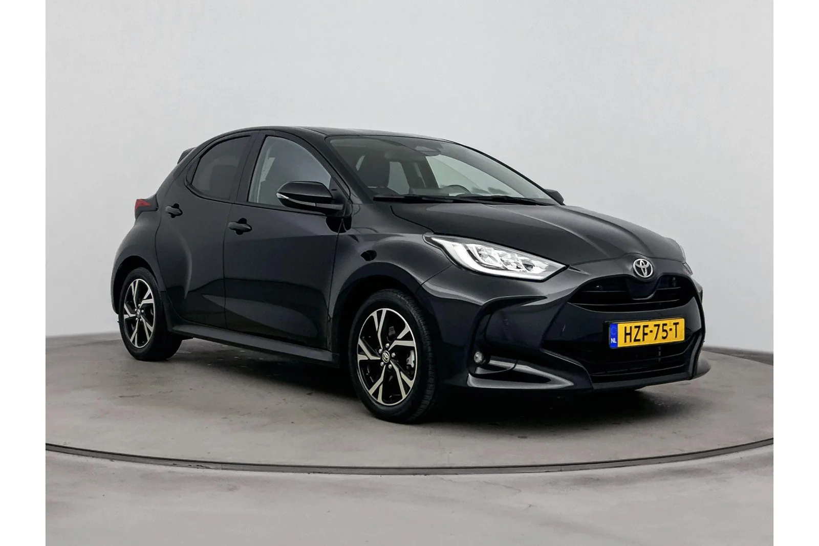 Toyota Yaris (2025) — foto 1