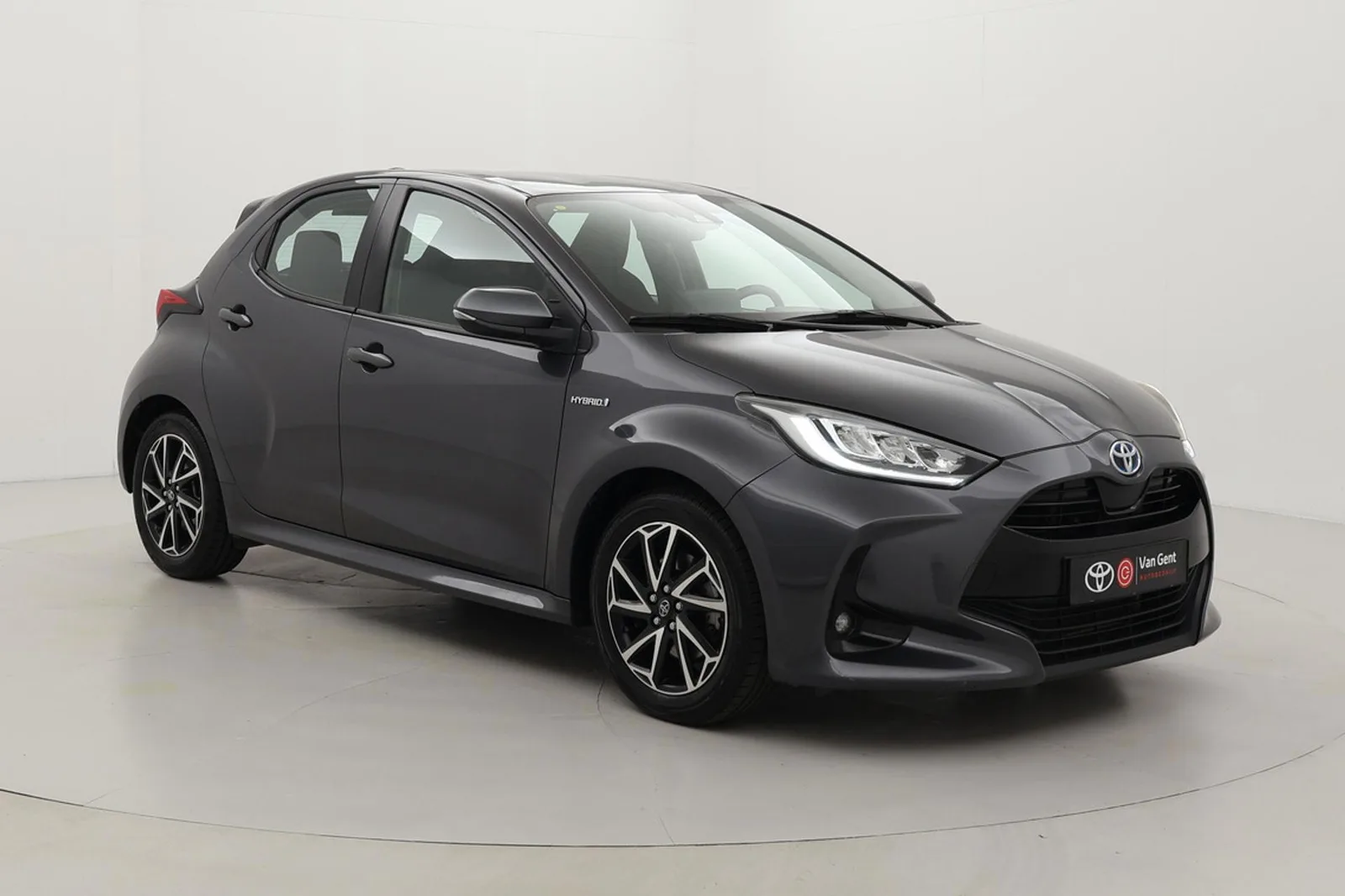 Toyota Yaris (2021) — foto 1
