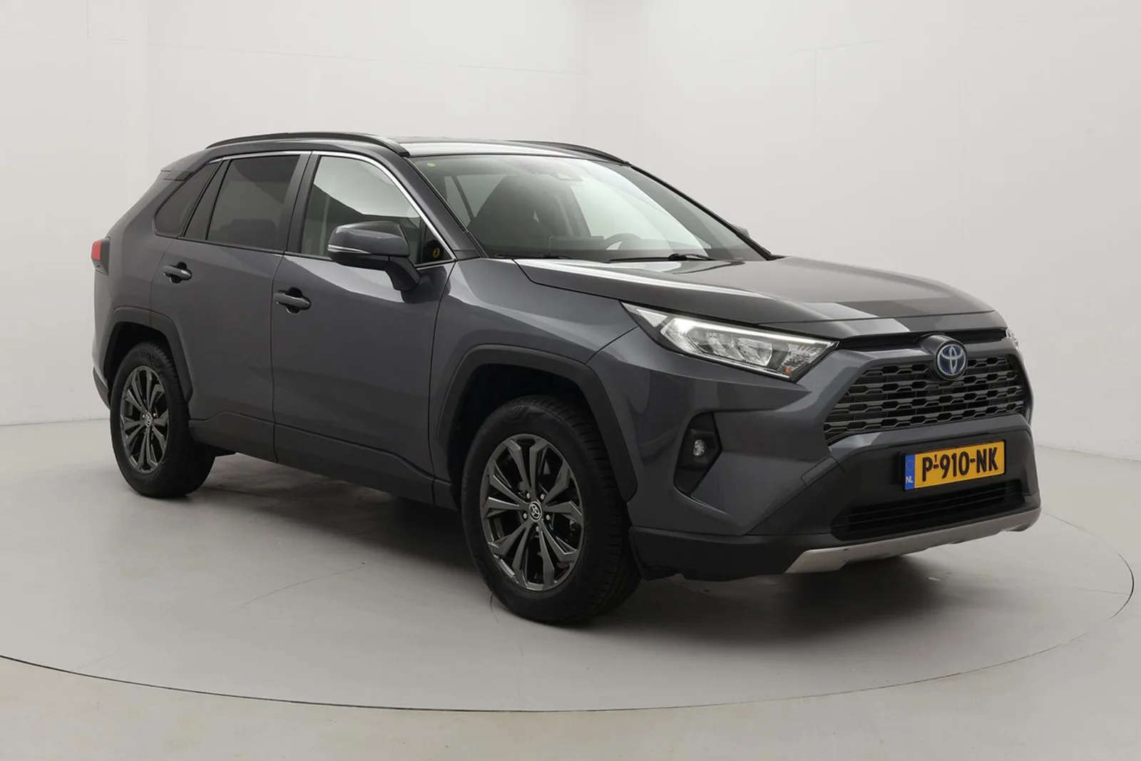 Toyota RAV4 (2022) — foto 1