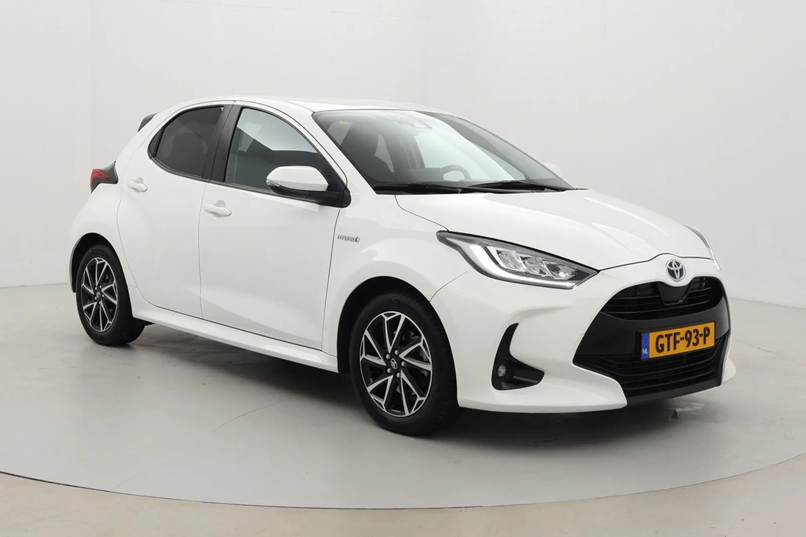 Toyota Yaris (2021) — foto 1