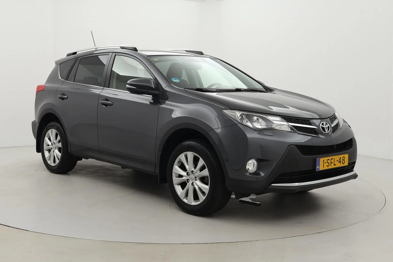 Toyota RAV4 (2013) — foto 1