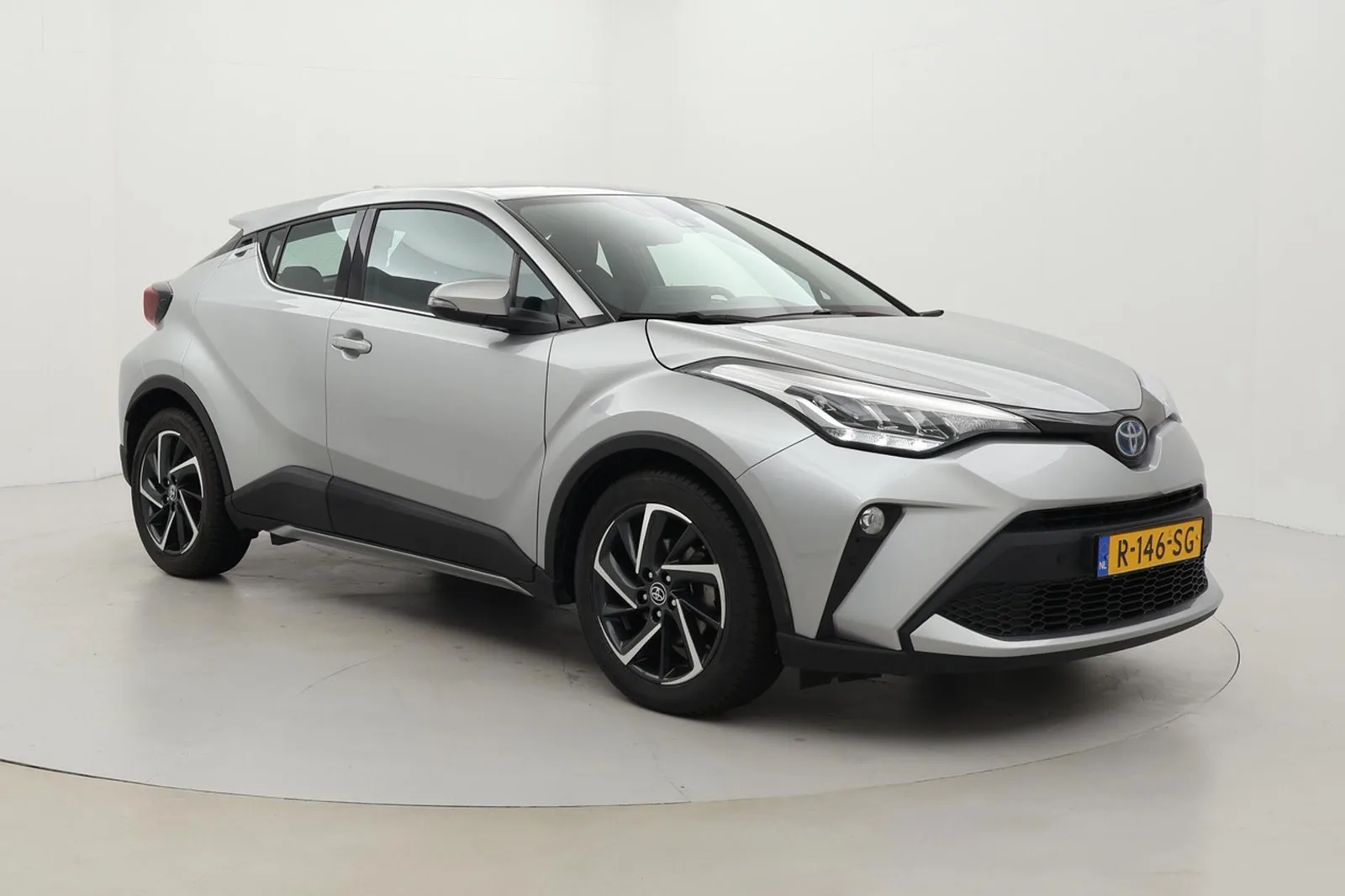 Toyota C-HR (2022) — foto 1
