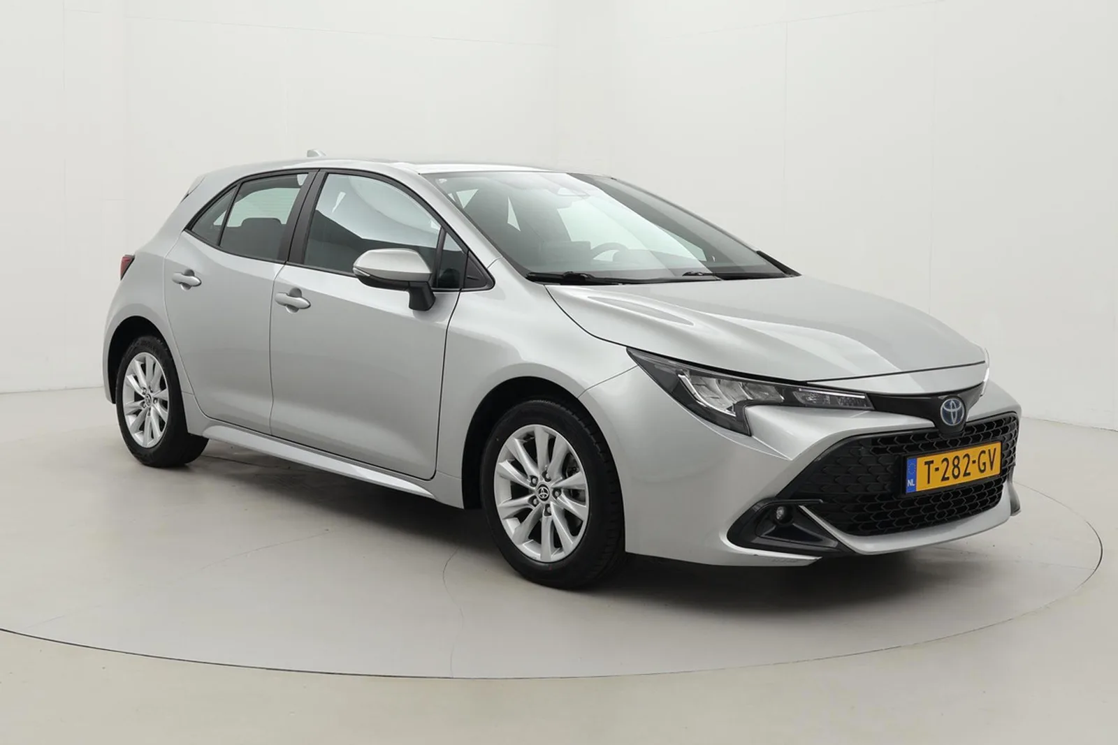 Toyota Corolla (2023) — foto 1
