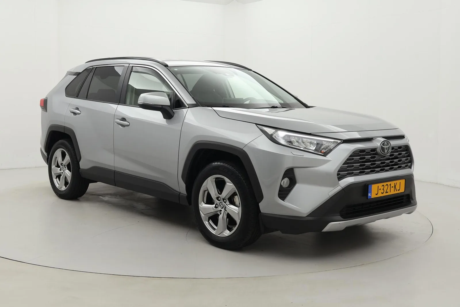 Toyota RAV4 (2020) — foto 1