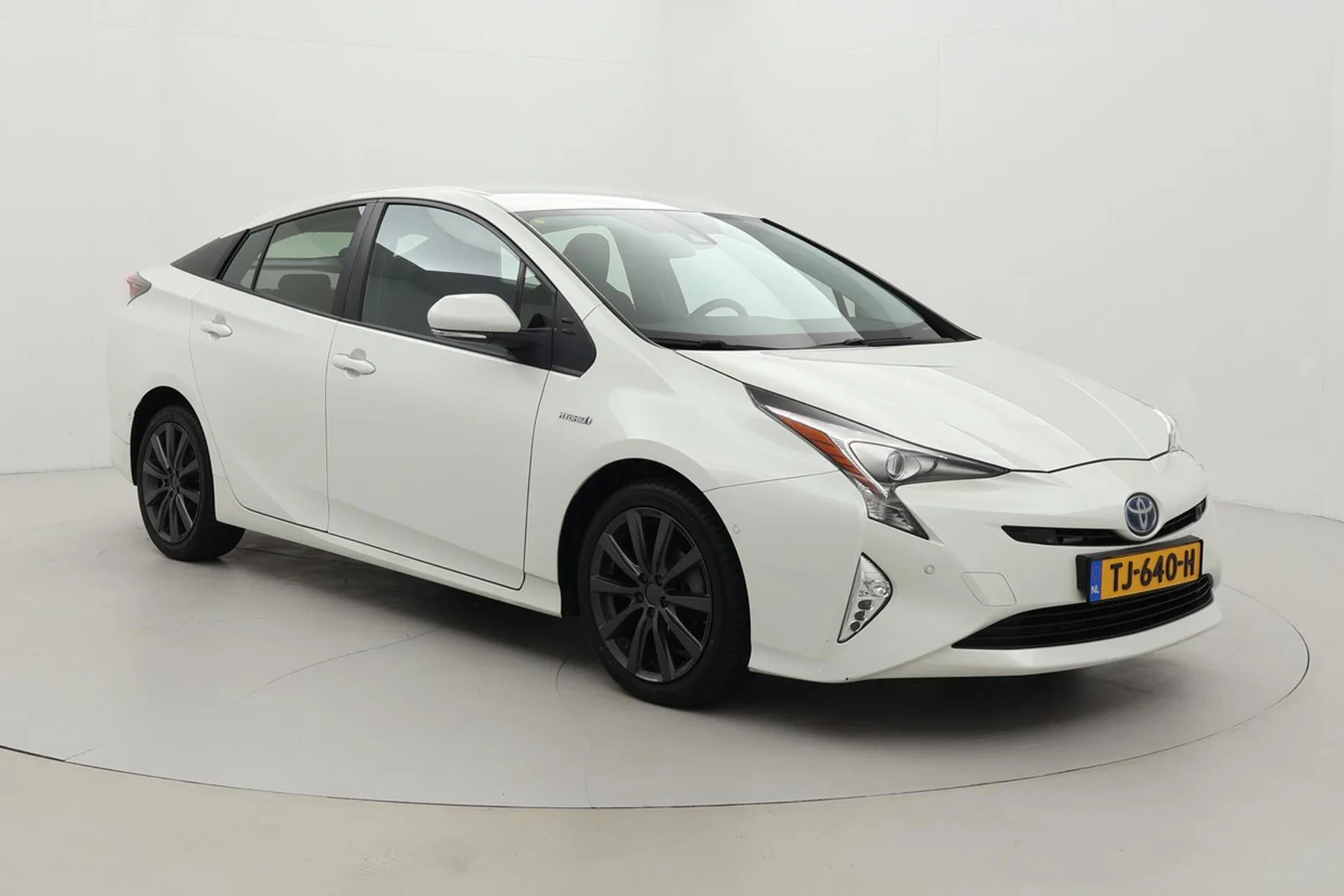 Toyota Prius (2018) — foto 1