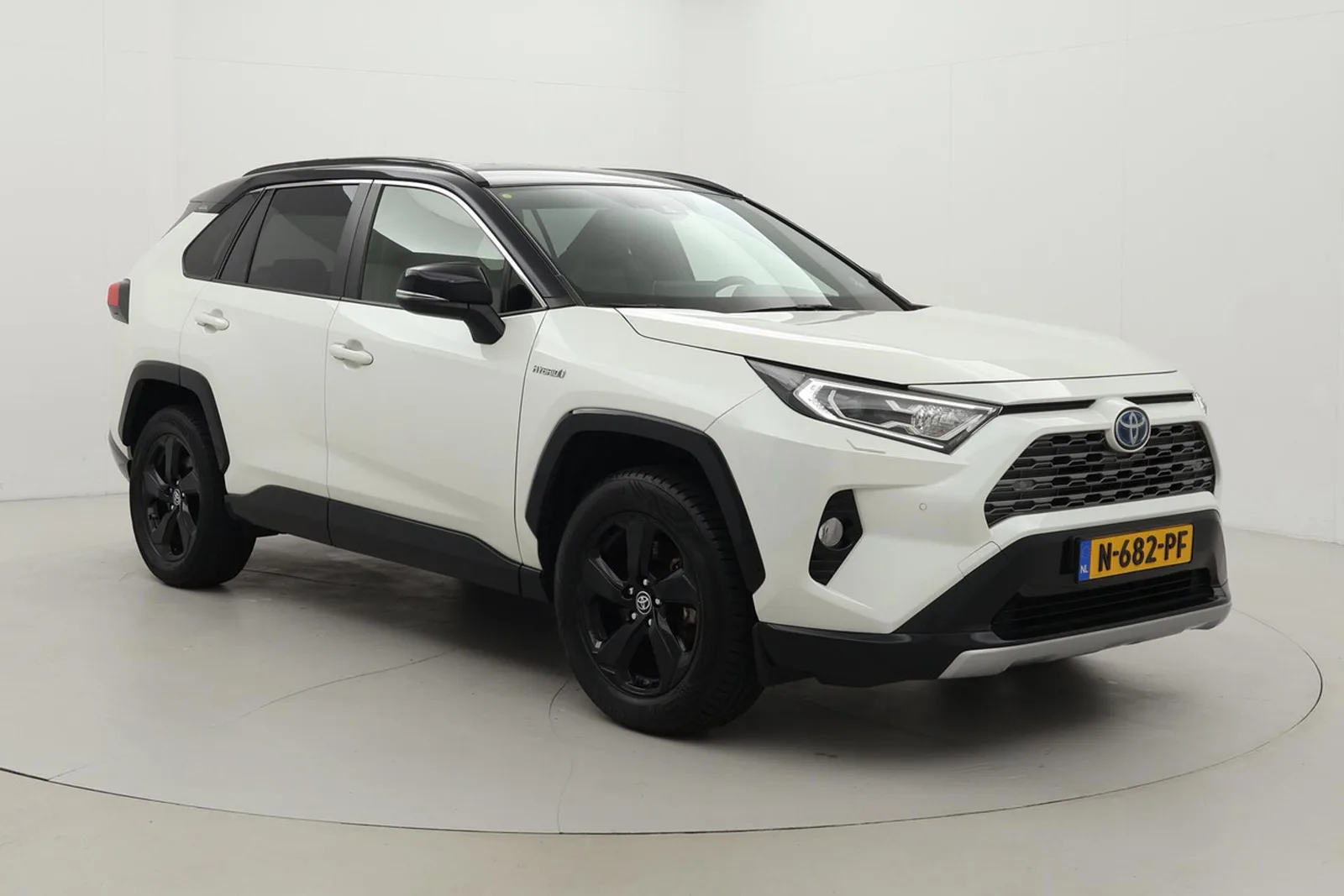 Toyota RAV4 (2021) — foto 1