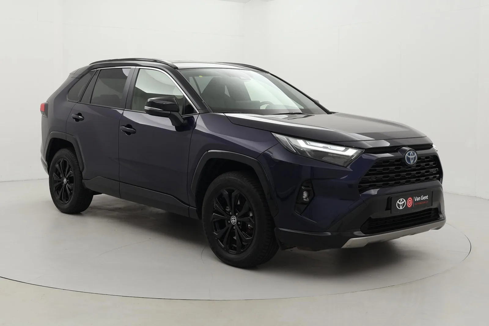 Toyota RAV4 (2024) — foto 1