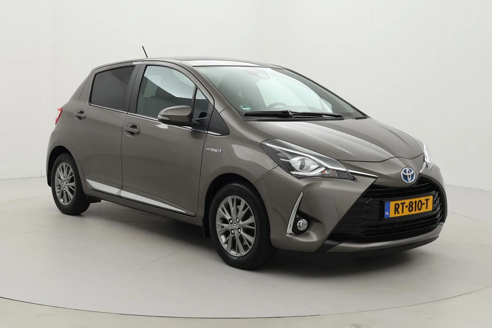 Toyota Yaris (2018) — foto 1