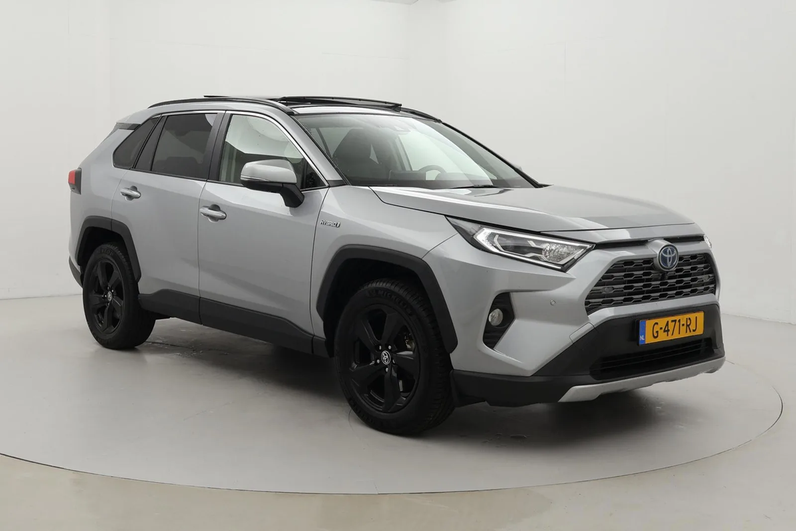 Toyota RAV4 (2019) — foto 1