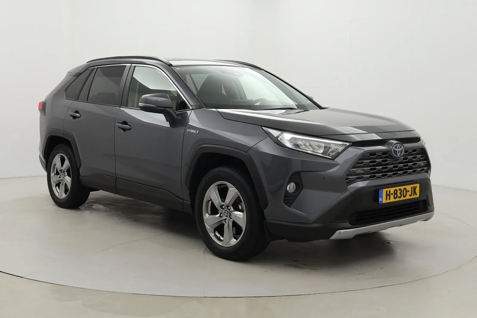 Toyota RAV4 (2019) — foto 1