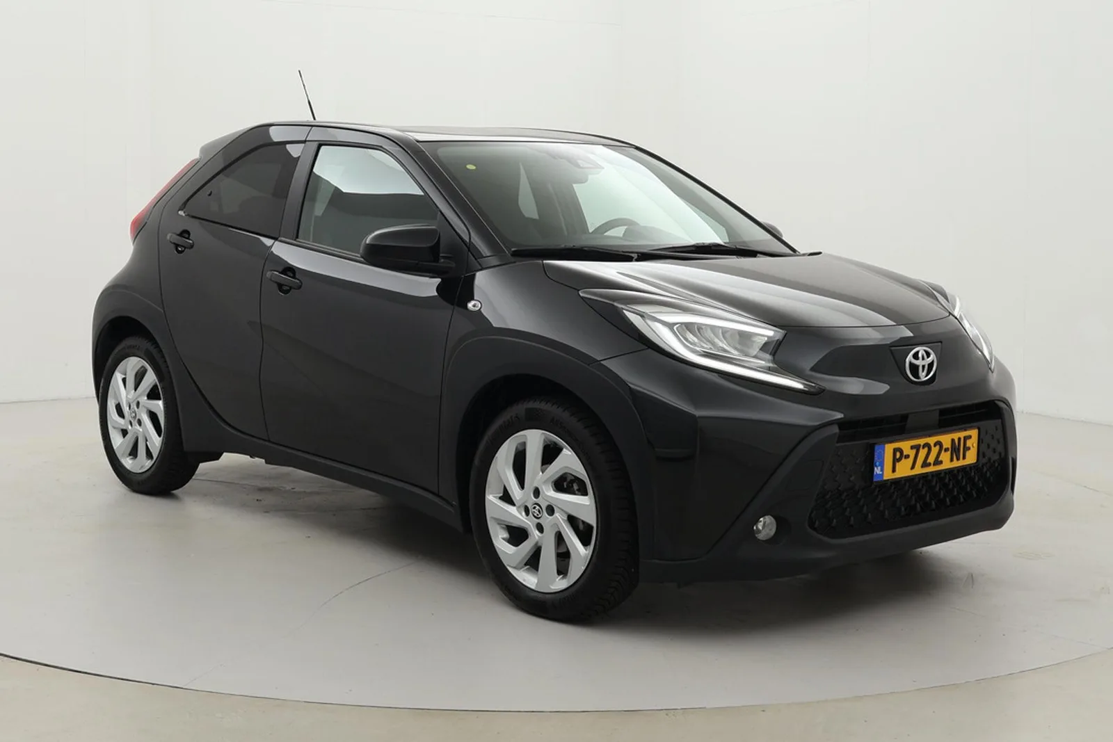 Toyota Aygo X (2022) — foto 1