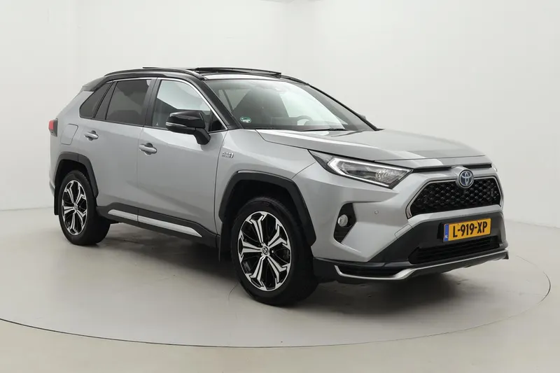 Toyota RAV4 (2021)