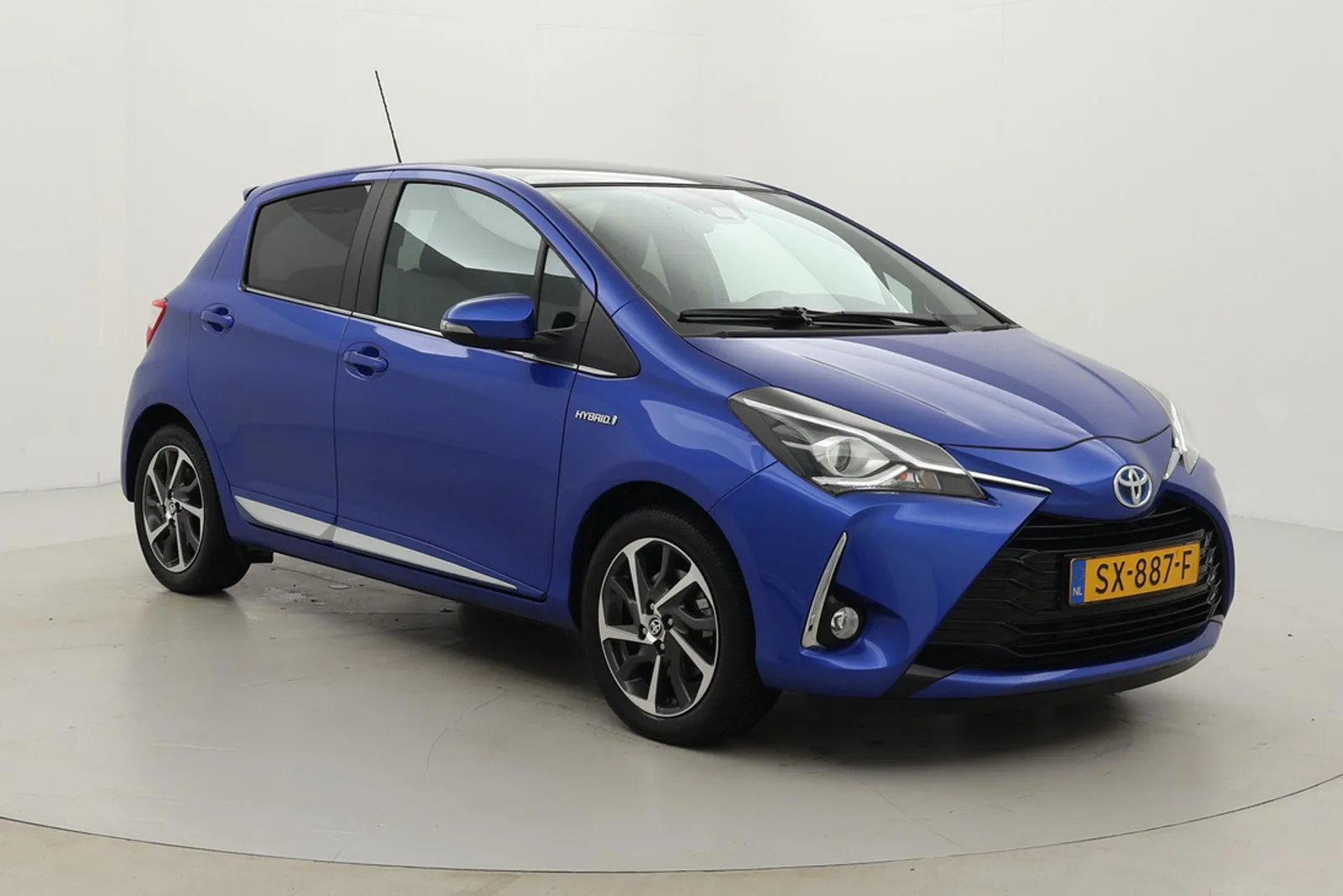 Toyota Yaris (2018) — foto 1