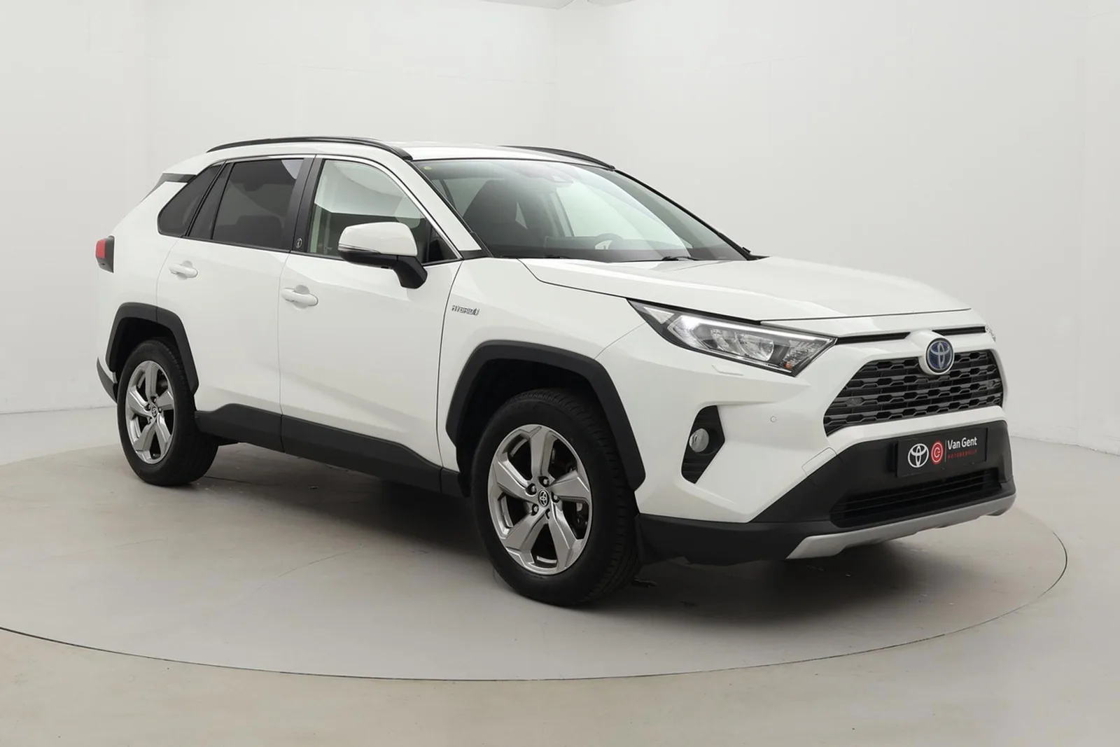 Toyota RAV4 (2021) — foto 1
