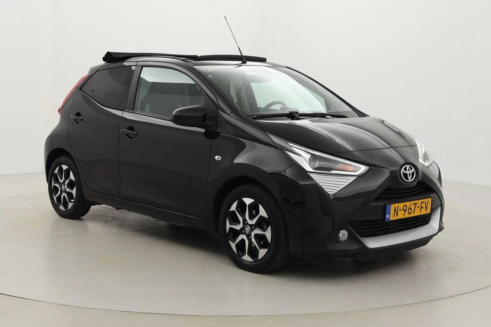 Toyota Aygo (2021) — foto 1