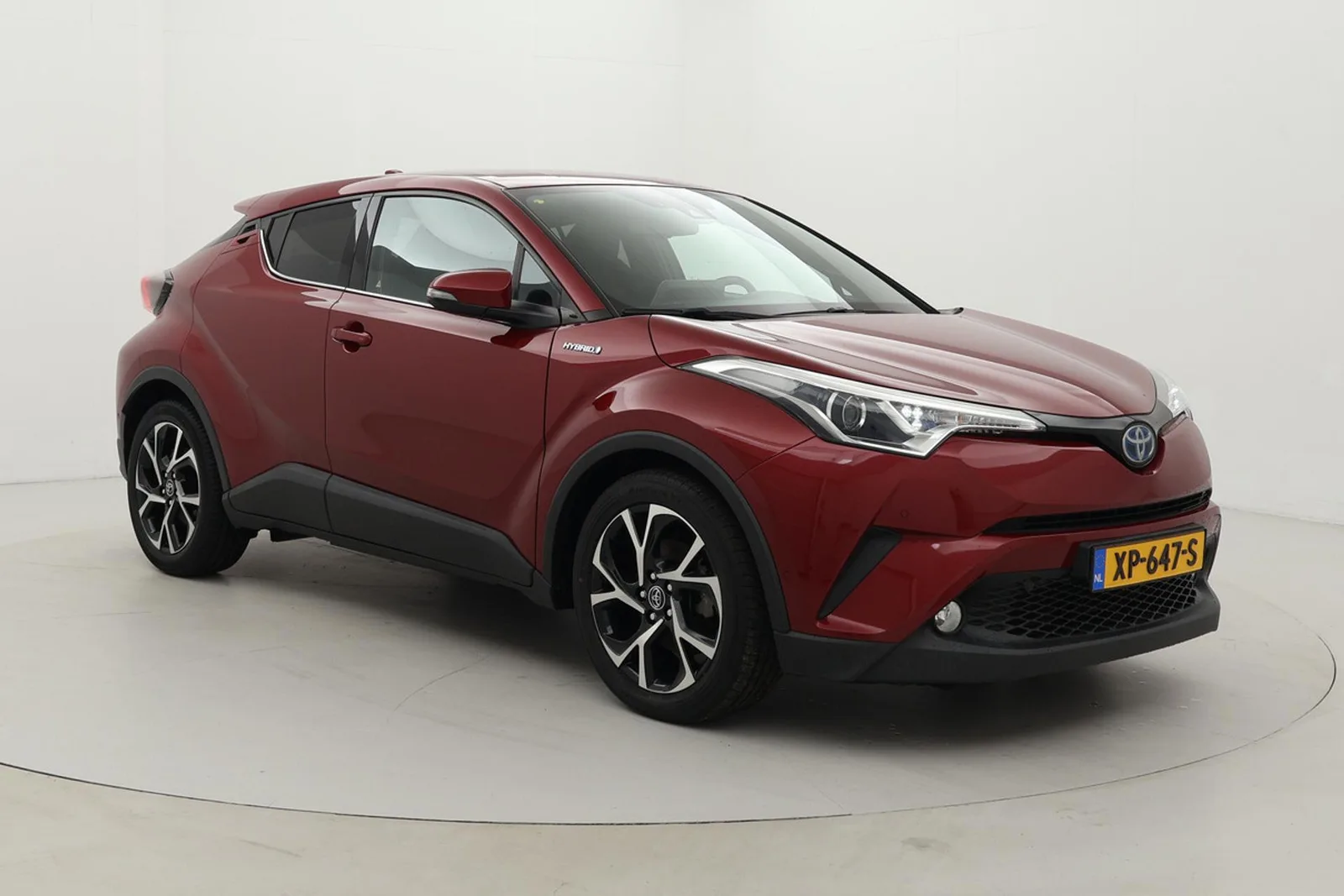 Toyota C-HR (2019) — foto 1