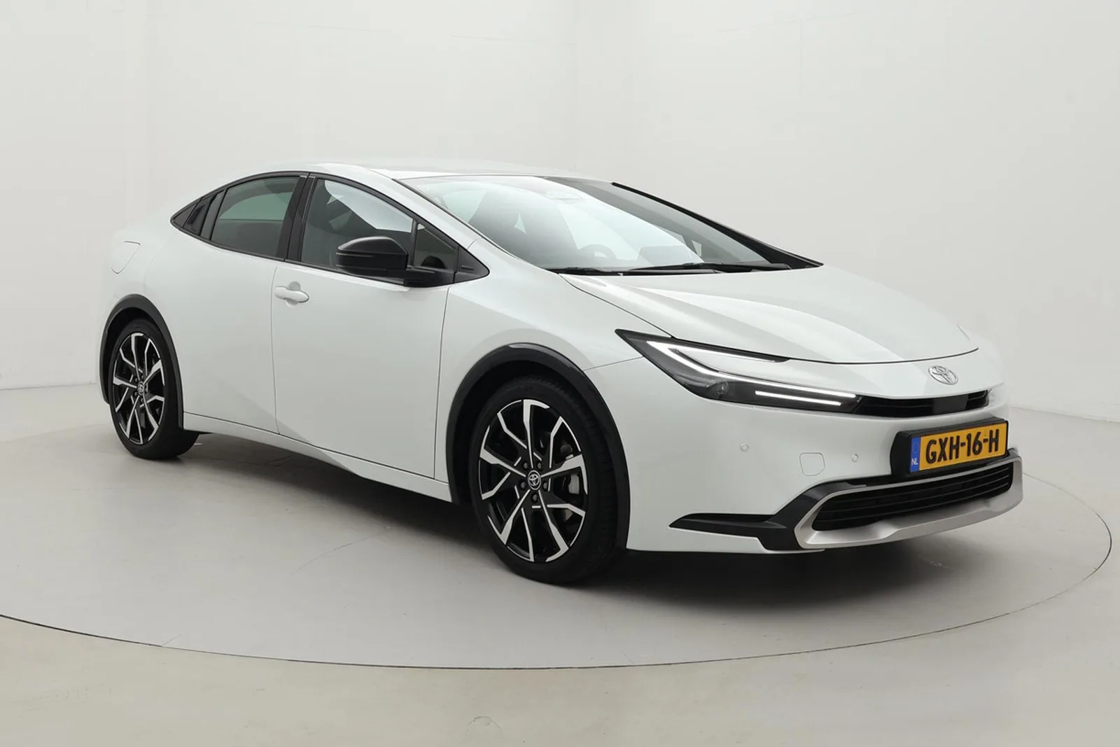Toyota Prius (2024) — foto 1