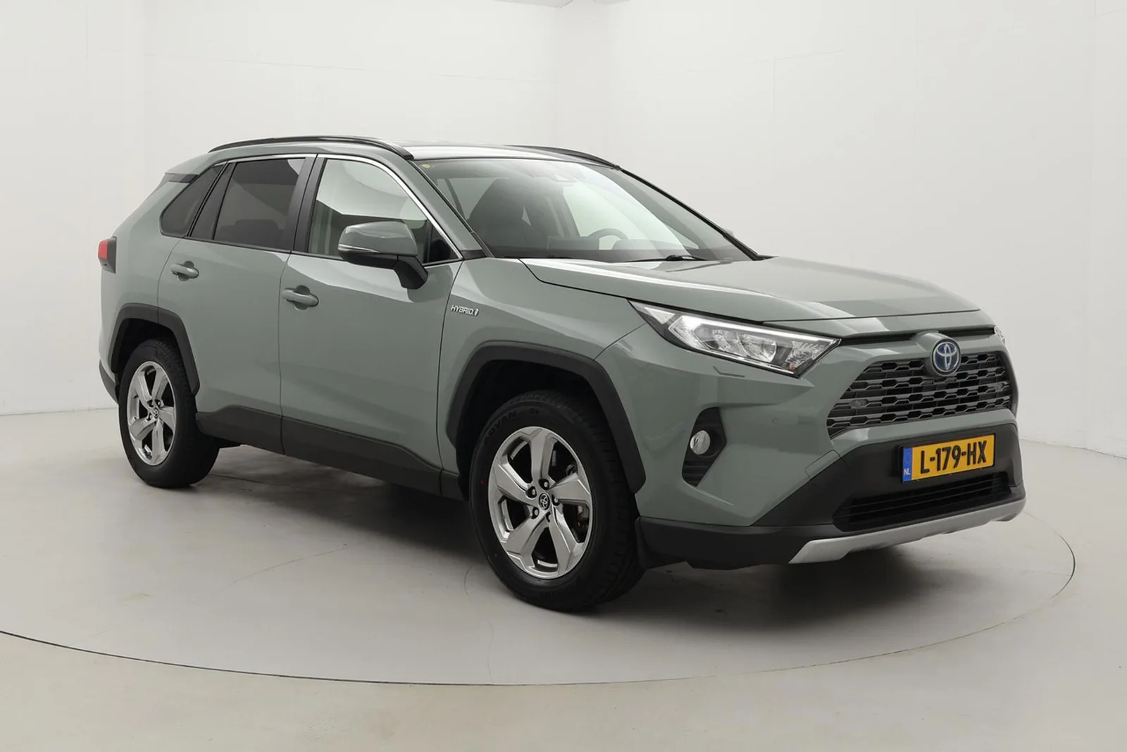 Toyota RAV4 (2020) — foto 1
