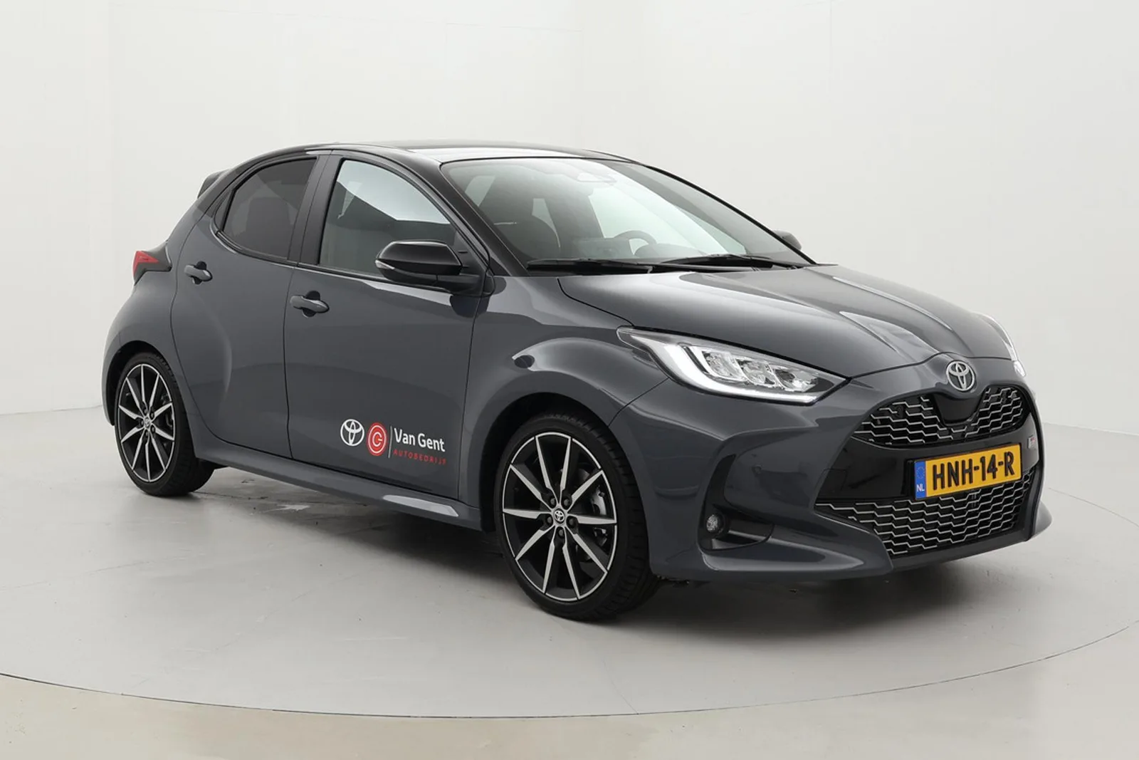 Toyota Yaris (2025) — foto 1