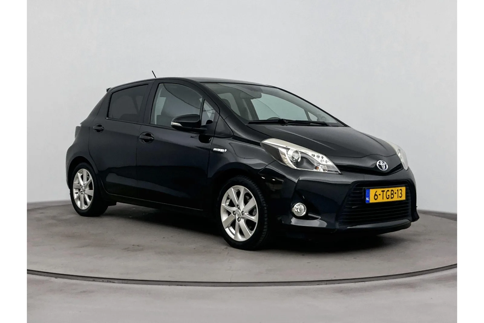 Toyota Yaris (2014) — foto 1