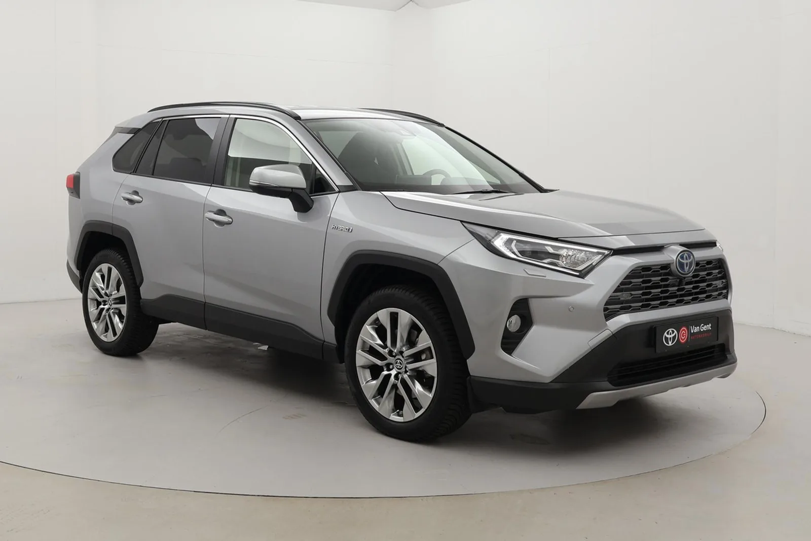 Toyota RAV4 (2021) — foto 1