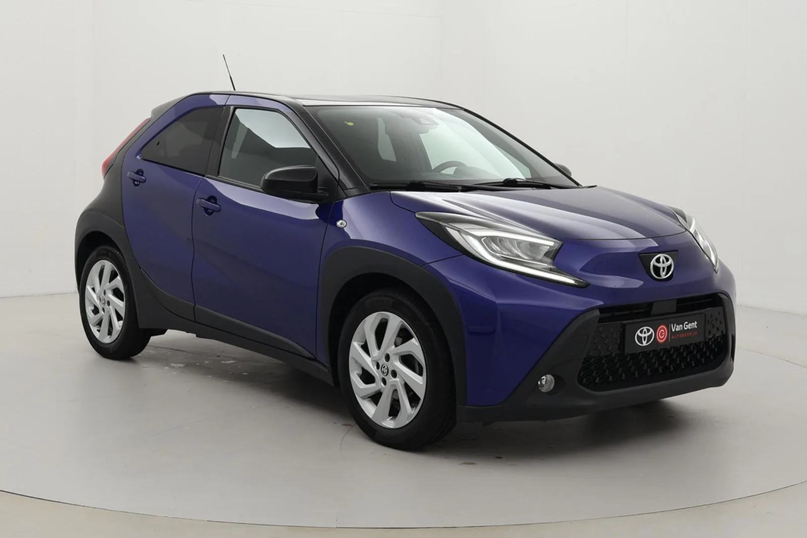 Toyota Aygo X (2022) — foto 1