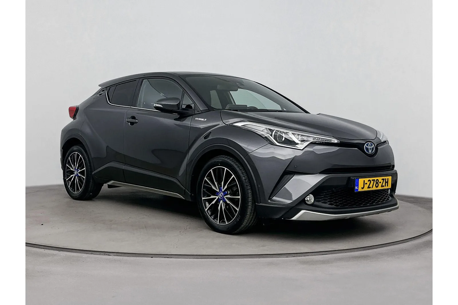 Toyota C-HR (2017) — foto 1