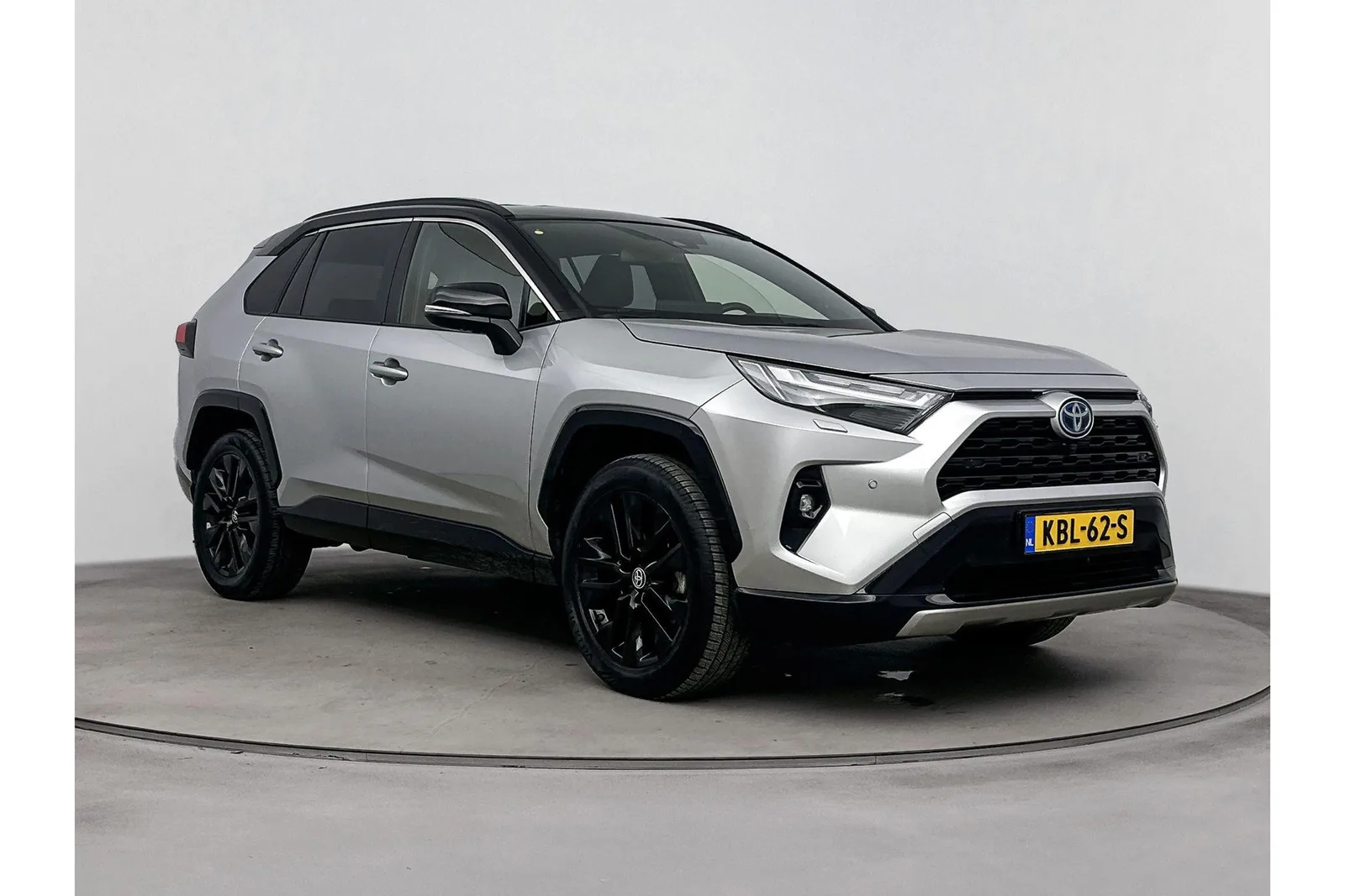 Toyota RAV4 (2024) — foto 1