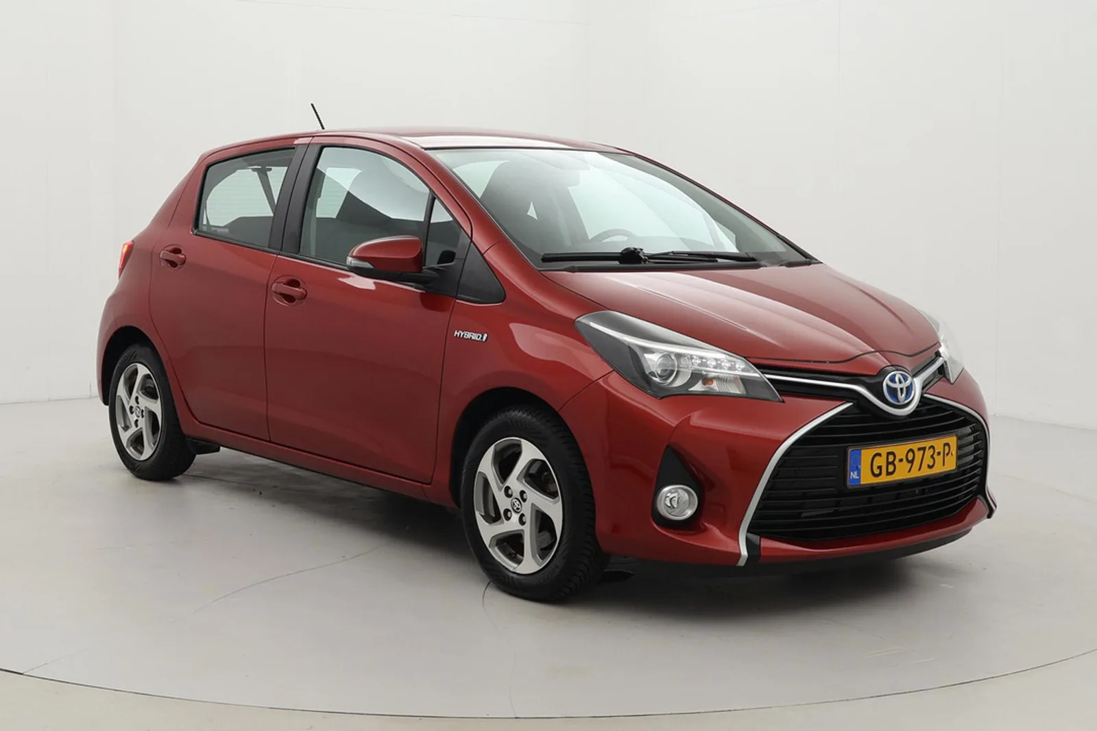 Toyota Yaris (2015) — foto 1