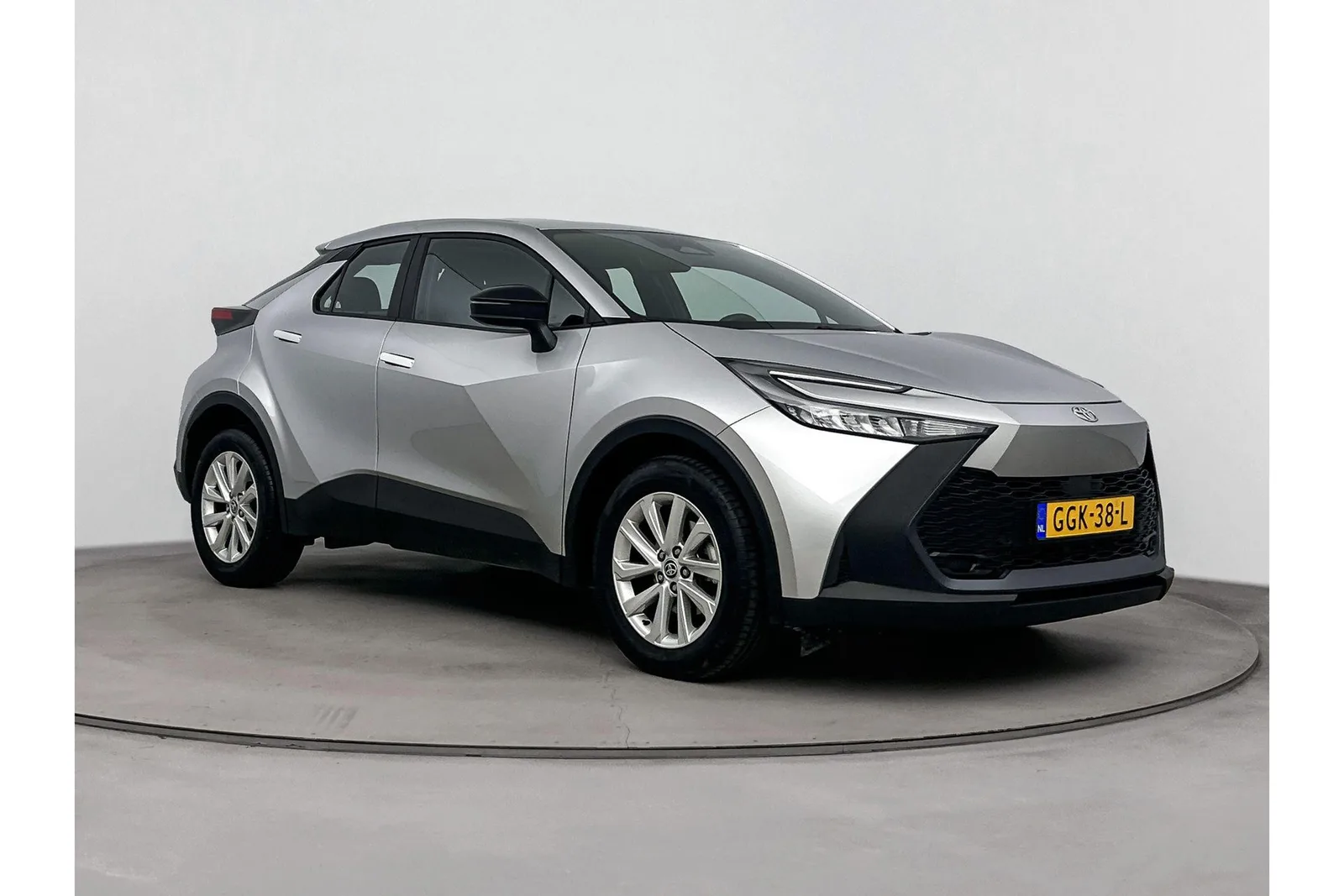 Toyota C-HR (2024) — foto 1