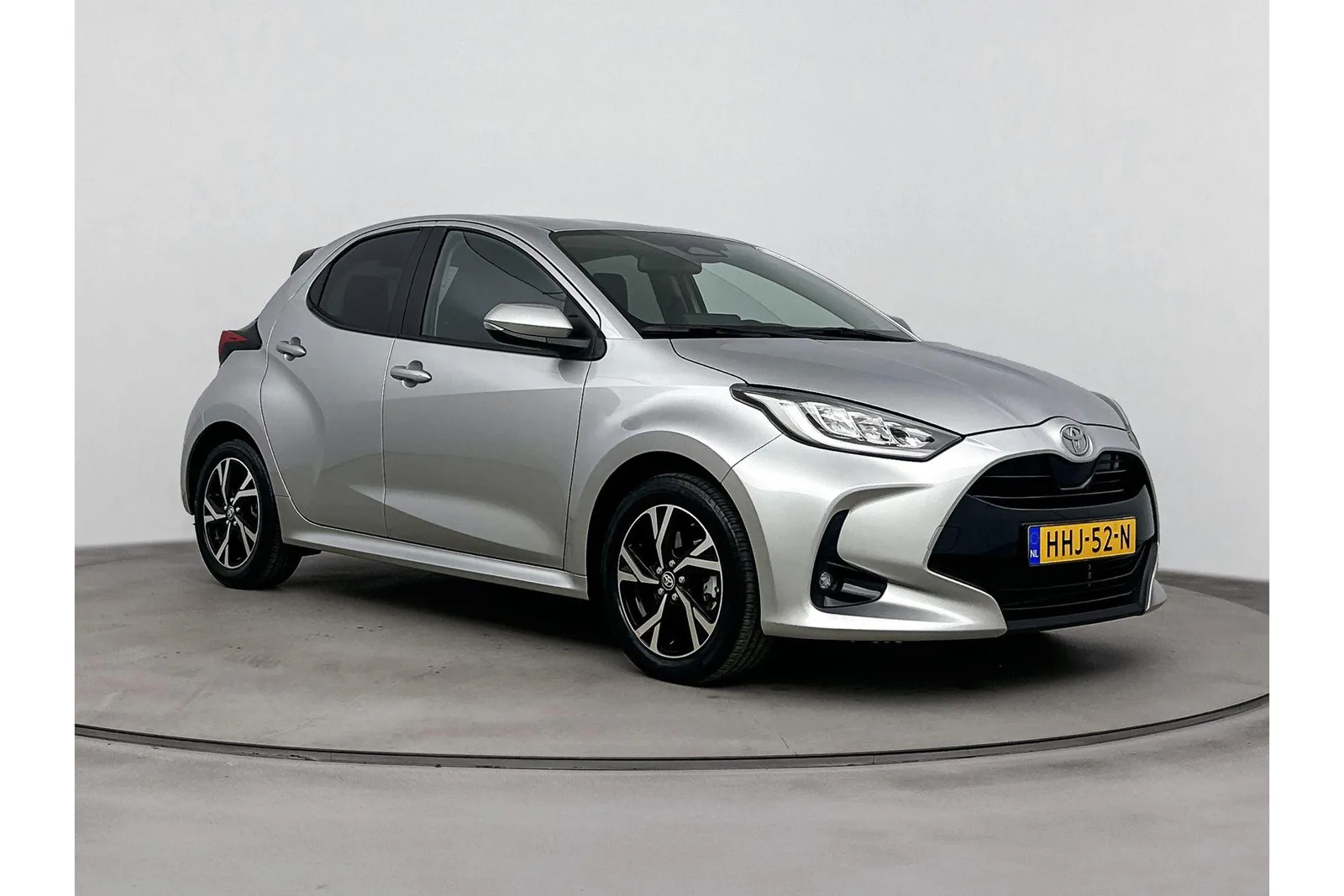 Toyota Yaris (2025) — foto 1