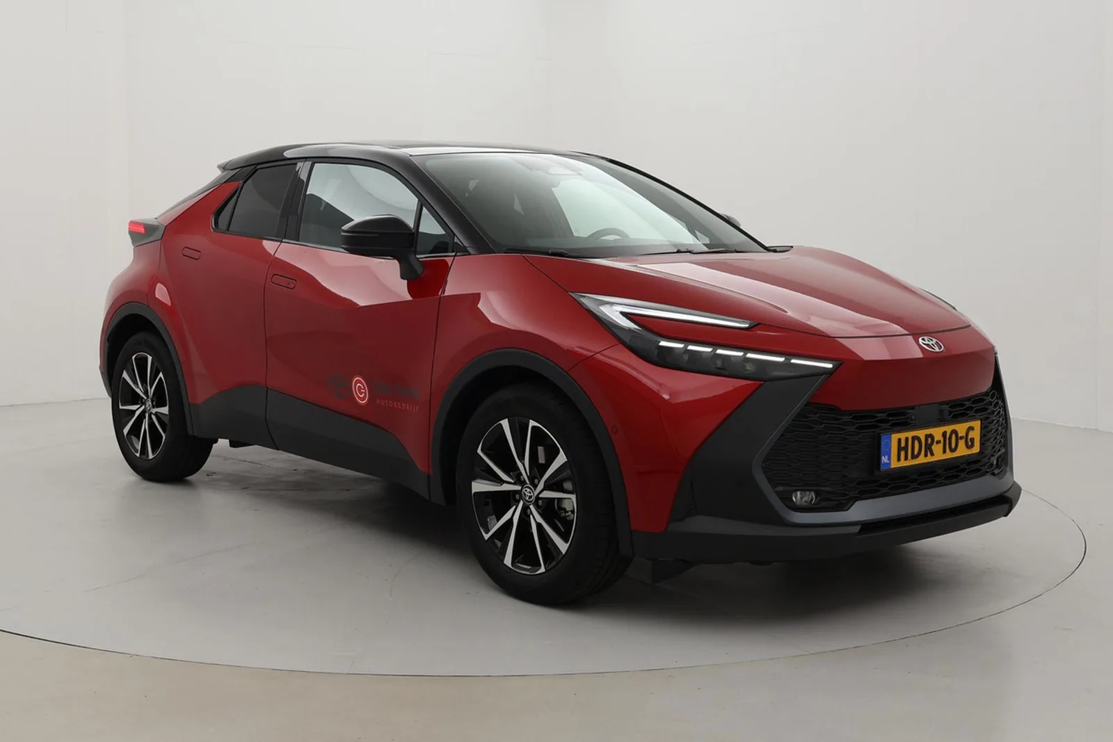 Toyota C-HR (2025) — foto 1