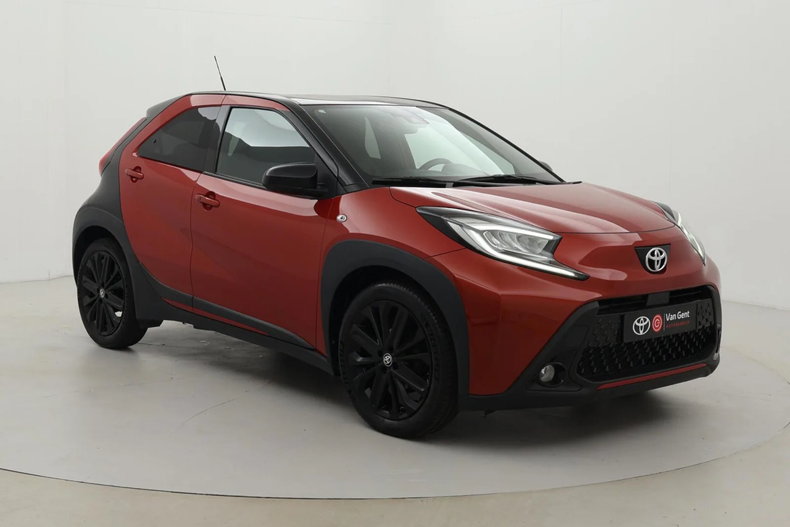 Toyota Aygo X (2023) — foto 1