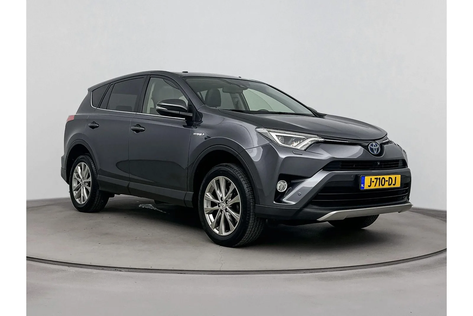 Toyota RAV4 (2018) — foto 1