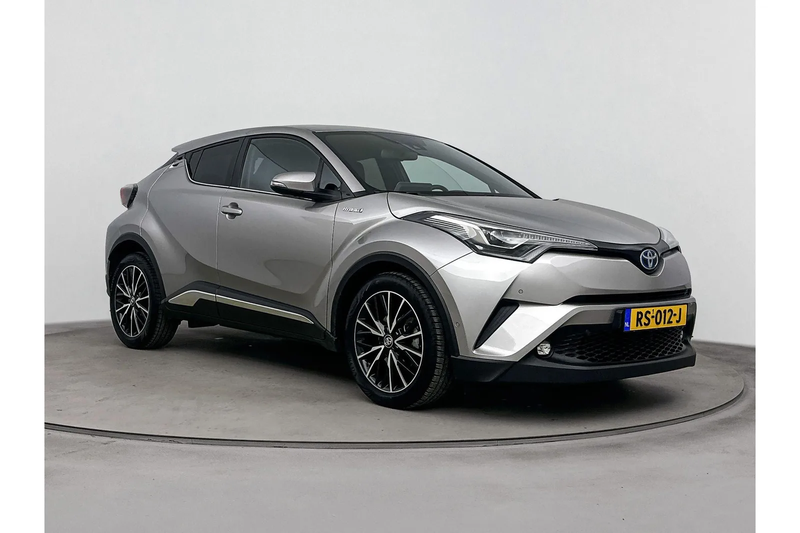Toyota C-HR (2018) — foto 1