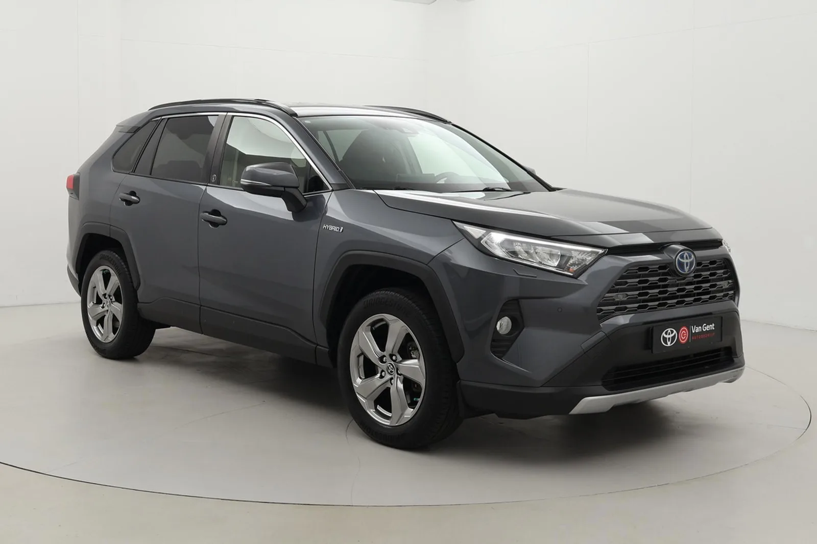 Toyota RAV4 (2022) — foto 1