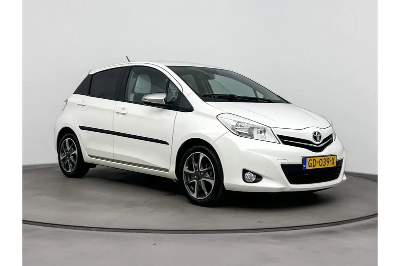 Toyota Yaris (2013)