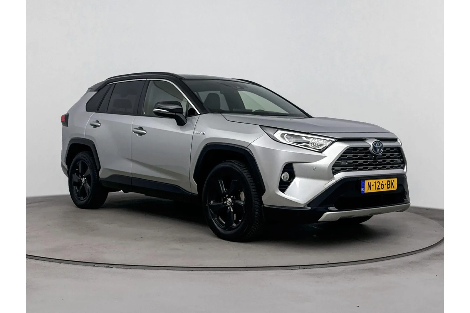 Toyota RAV4 (2021) — foto 1
