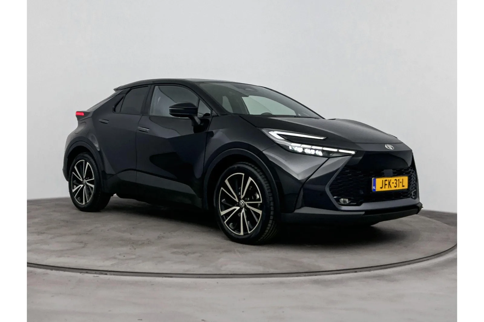 Toyota C-HR (2025) — foto 1