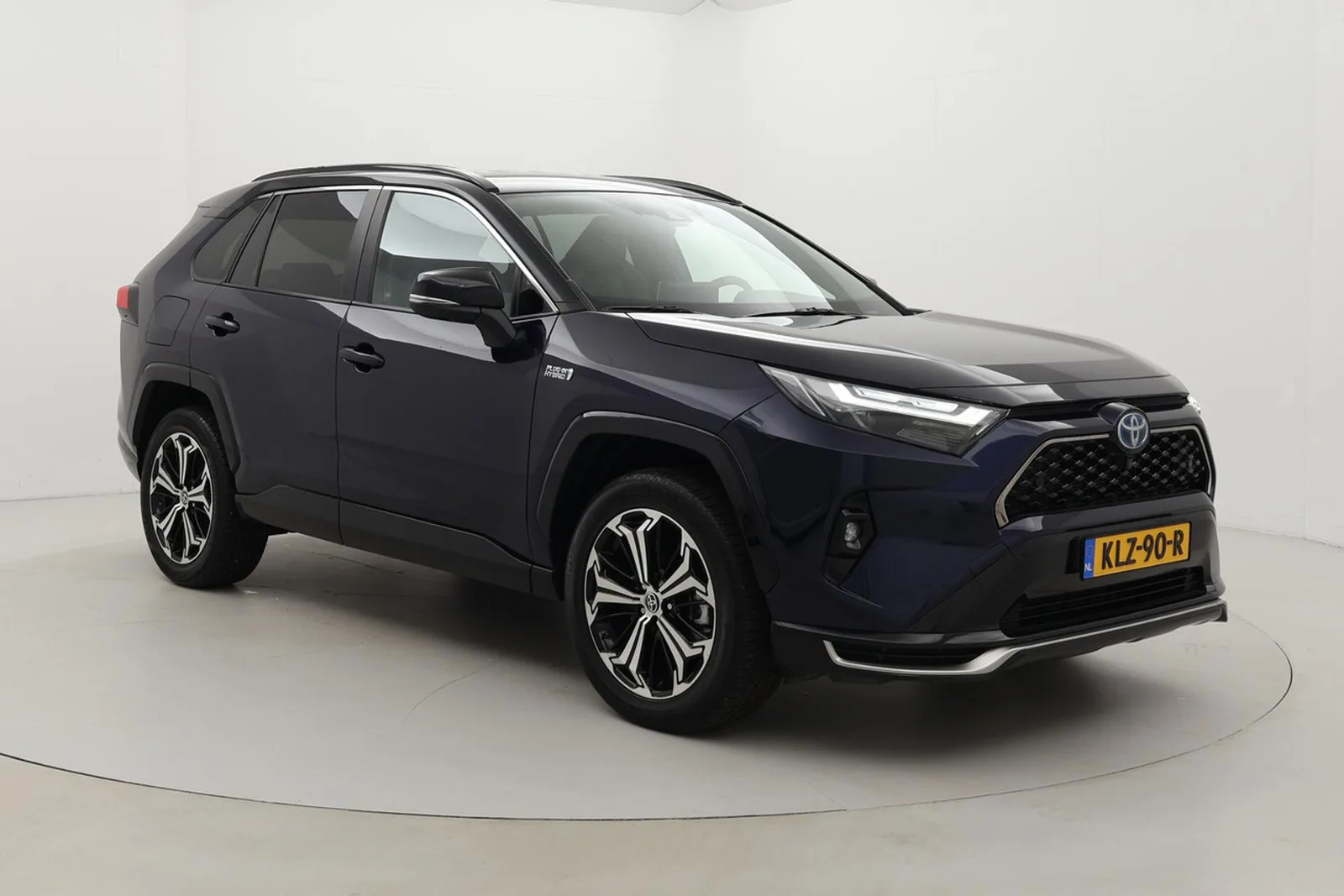 Toyota RAV4 (2022) — foto 1