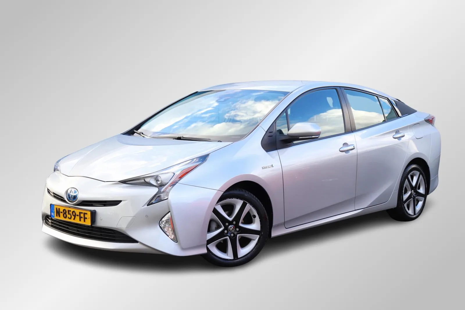 Toyota Prius (2016) — foto 1
