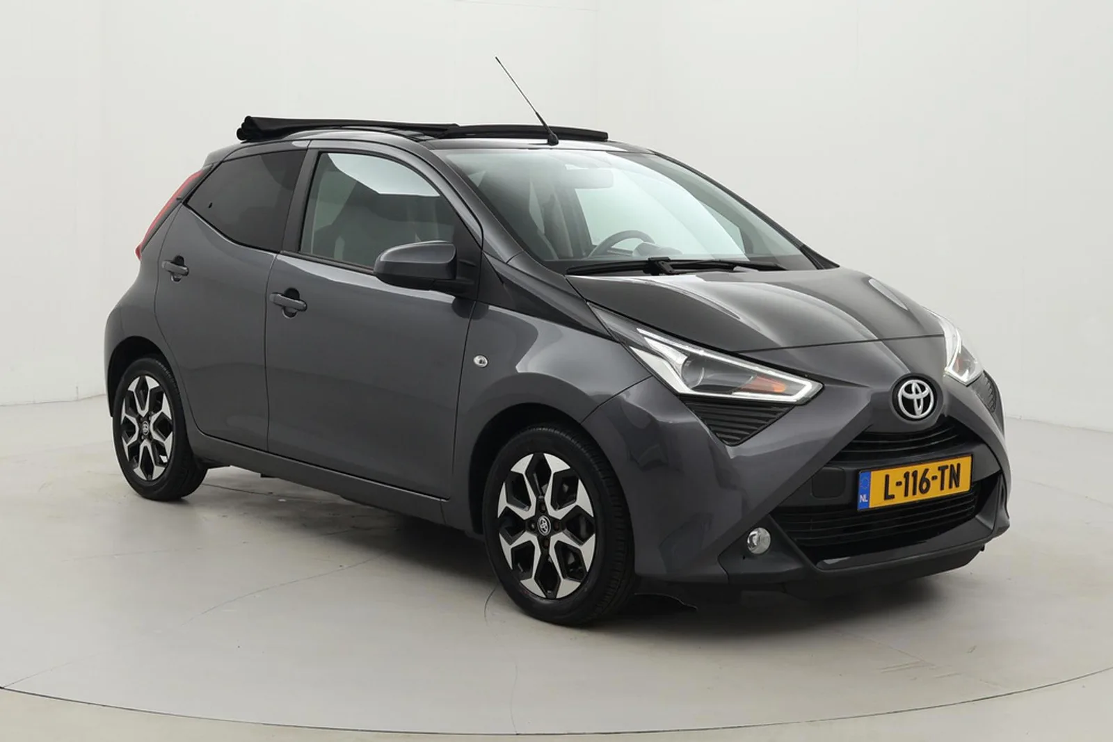 Toyota Aygo (2021) — foto 1
